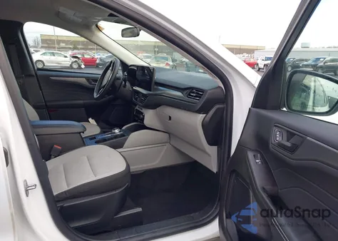 2024 Ford Escape Active z USA, uszkodzony, nr VIN 1FMCU0GN3RUA82679